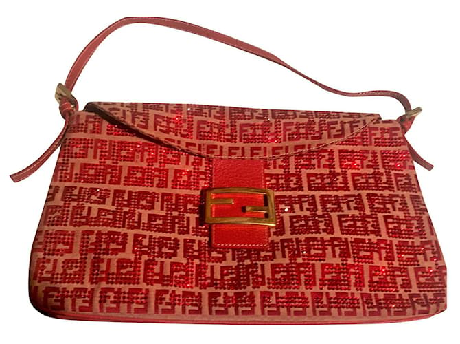 Baguette Fendi evening bag with red crystals Sand  ref.495330