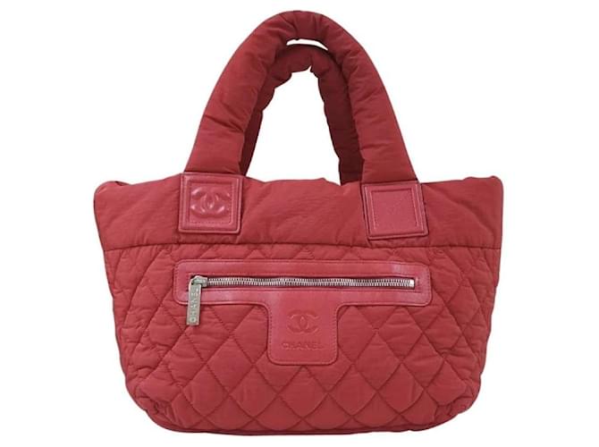 Chanel Coco Cocoon puffer bag tote Dark red Cotton Nylon ref.495655 - Joli  Closet