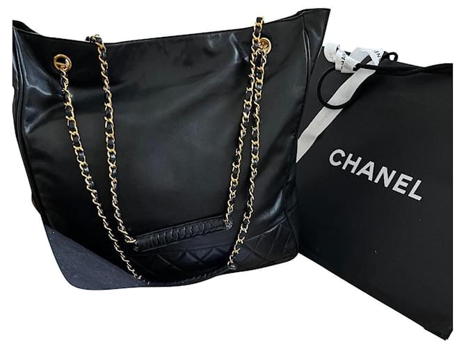 Classique Chanel CABAS GRAND SHOPPING Cuir d'agneau Noir Bijouterie dorée  ref.496471