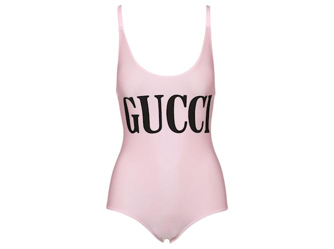 costume gucci rosa