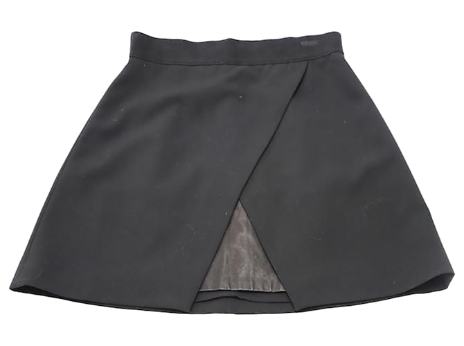 Alice + Olivia Ericka Overlap Mini Skirt in Black Polyester   ref.499439