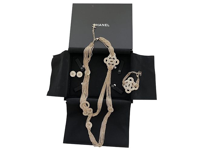 Excelente colar colar e brincos Chanel Gold hardware
