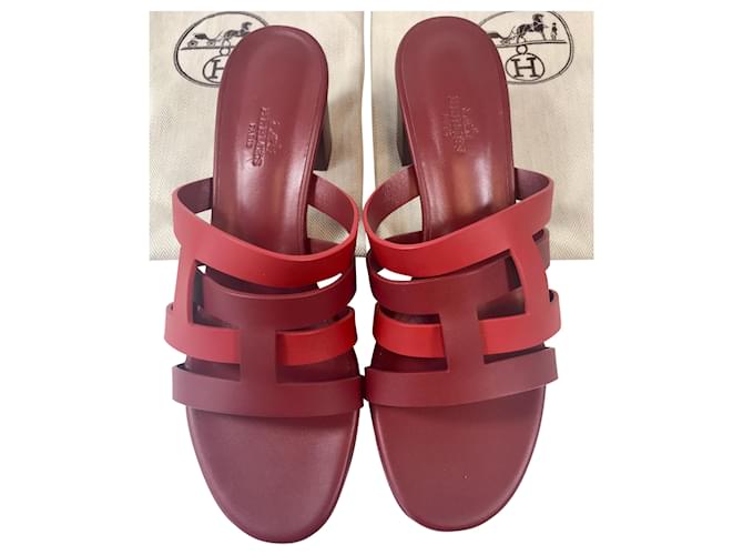Hermès Sandals "Amica" T 40 Neuves Red Leather  ref.500107