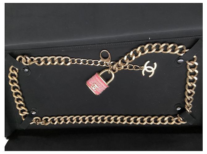 Cinturón Chanel Gold hardware Cadena