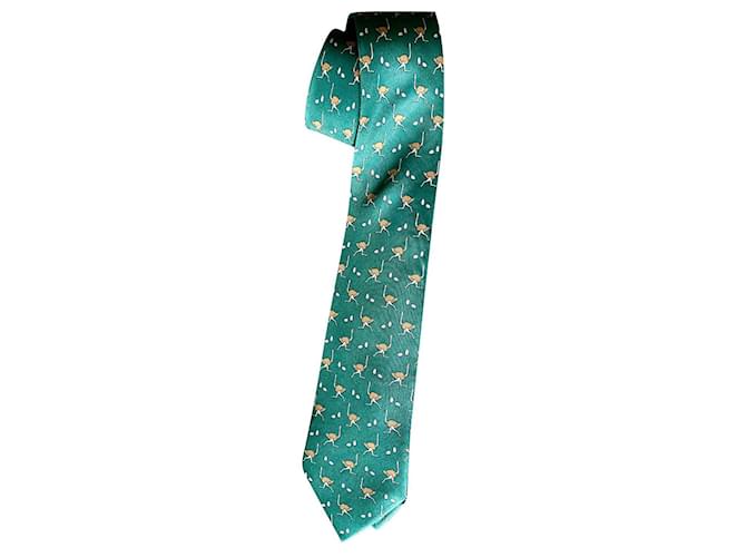 cravate en soie imprimée Hermès - Neuve Vert  ref.500310