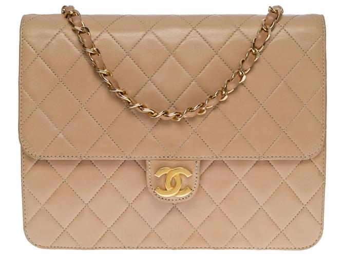 Timeless Bolsa de ombro Splendid Chanel Pochette Classique Flap bag em couro acolchoado marrom bege , garniture en métal doré  ref.500824