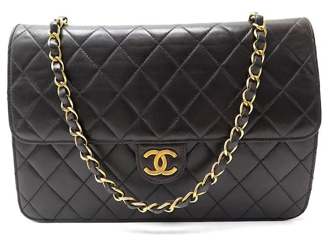 Timeless Vintage Chanel classic square single flap bag Black