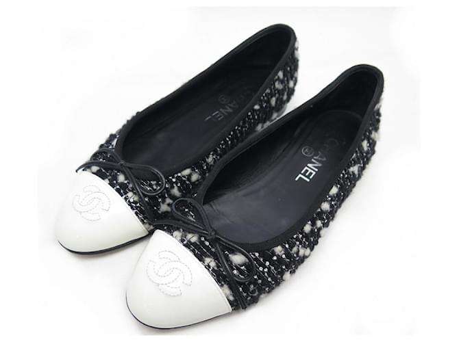 CHANEL G SHOES02819 37.5 BLACK AND WHITE TWEED BALLERINAS FLAT SHOES  ref.501044