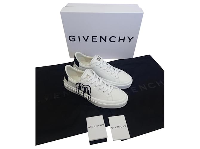 Givenchy Sneakers White Fur  ref.501621