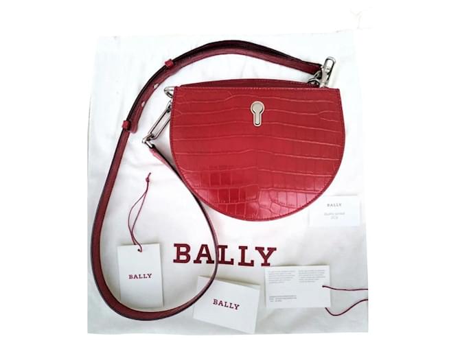 Bally Cecyle Kleine Umhängetasche aus Leder mit Krokoprägung Rot  ref.503355