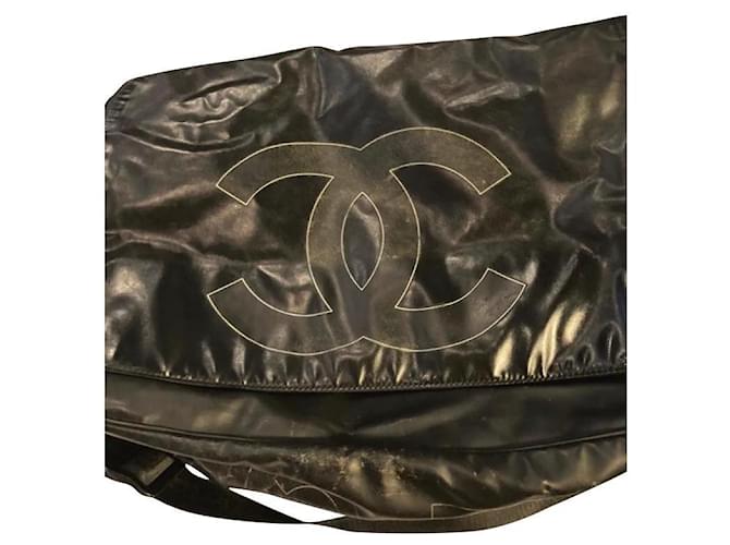 Chanel large bag Black Polyurethane ref.503935 - Joli Closet