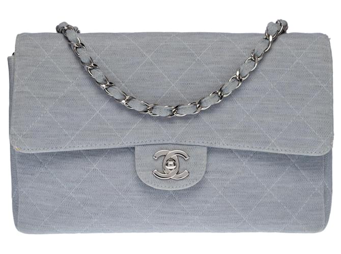 Hermoso y raro Chanel Timeless/Classique Flap bag bolso mediano 25 cm en lienzo azul cielo, Guarnición en métal argenté Azul claro Algodón  ref.504315