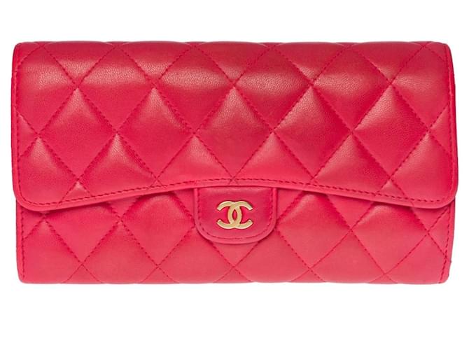 Charming Chanel wallets in fushia pink quilted leather, garniture en métal doré  ref.505658
