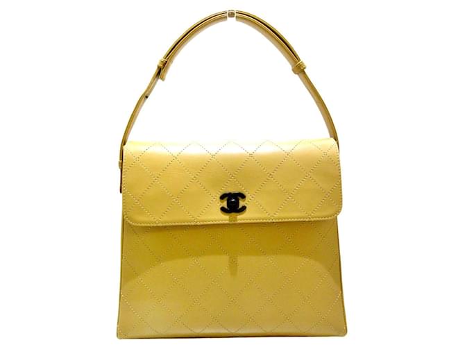 Chanel Matelassée Bege Couro  ref.506157