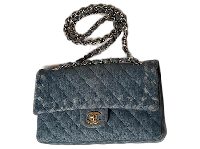 Timeless Chanel Patta foderata in denim medio classico senza tempo Blu Jeans  ref.507436