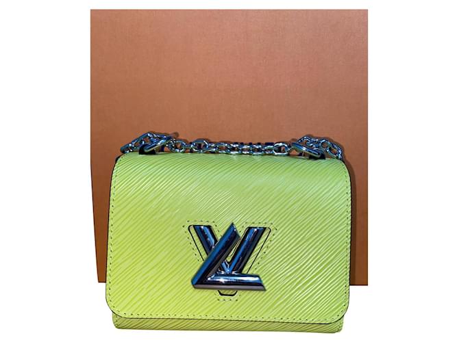 Twist Louis Vuitton Bolsos de mano Amarillo Cuero  ref.508016
