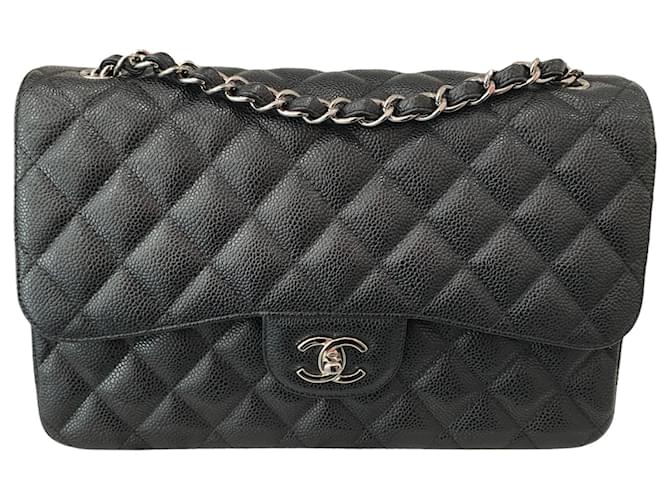Timeless Chanel Handtaschen Schwarz Leder  ref.508048