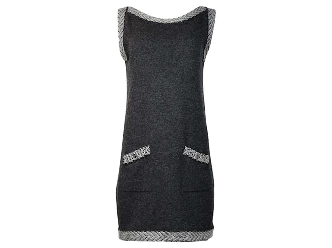 Vestido sem mangas de cashmere cinza Chanel com bolsos chave na mão CC 2011 Casimira  ref.509019