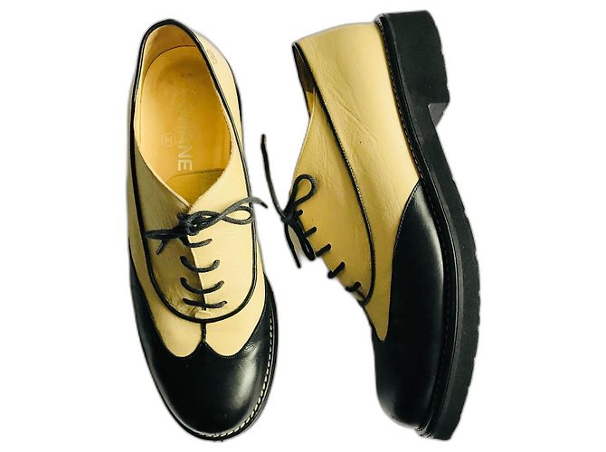Chanel Derby, Brogues Noir Beige