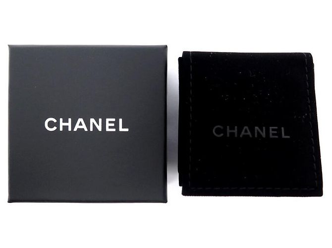 NUOVO PORTA GIOIELLI CHANEL PER ORECCHINI CON BUSTA NERA 7 X 4 cm Nero