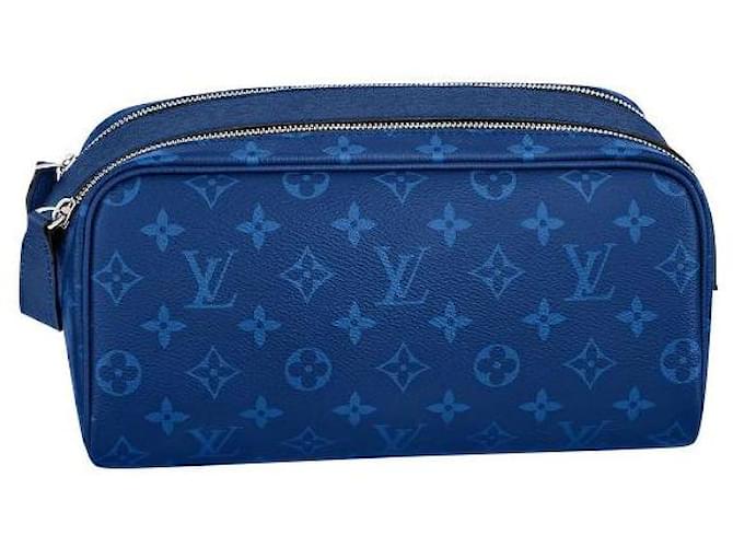 Louis Vuitton LV Dopp bolsa de toalete azul Couro  ref.509972