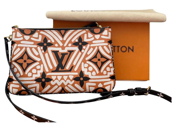 Louis Vuitton, Pochette con zip foderata Crafty in edizione limitata. Nero