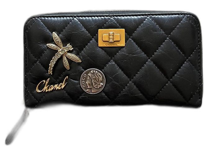 Mademoiselle Chanel wallet 2.55 Lucky Charms Black