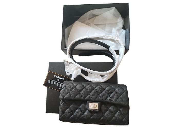 Mademoiselle Borsa a banana Chanel Uniform Nero Pelle