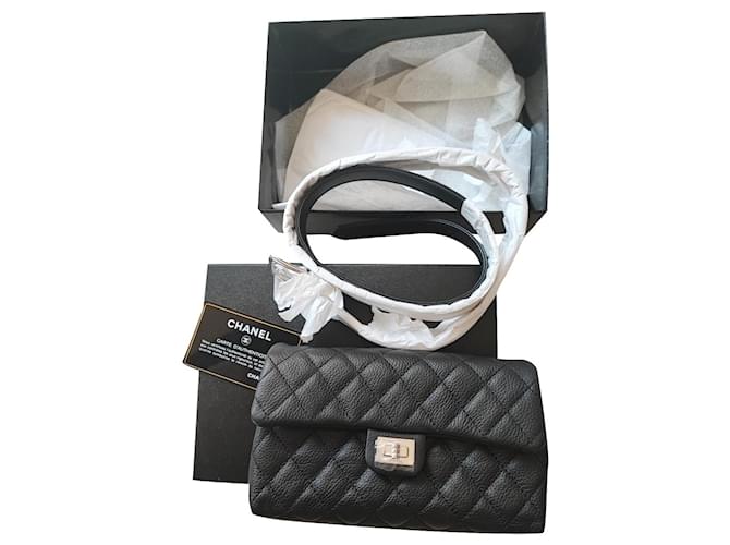 Mademoiselle Banana bag Chanel Uniform Black Leather  ref.513249