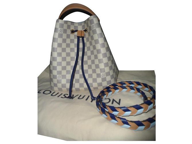 Néonoé Louis Vuitton Noah MM