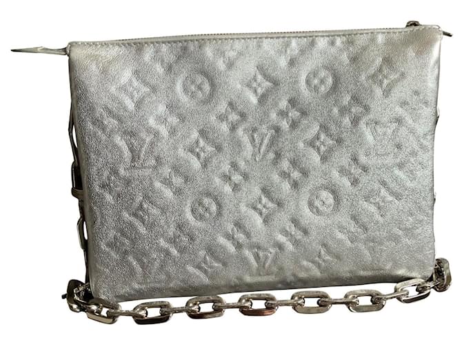 Louis Vuitton Cousin PM Silvery Leather  ref.515289