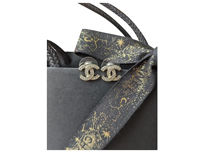 Chanel CC F19V Timeless Crystal Golden Hardware Logo Earrings box Metal  ref.516035 - Joli Closet
