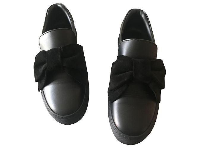 Sneakers Buscemi Bow in pelle nera Nero