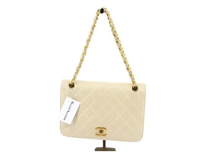 Chanel flap bag Cream Leather ref.518195 - Joli Closet