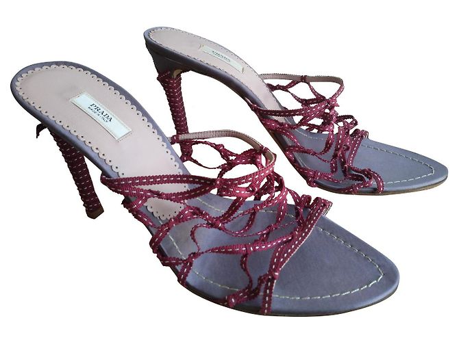 Escarpins Prada en cuir violet