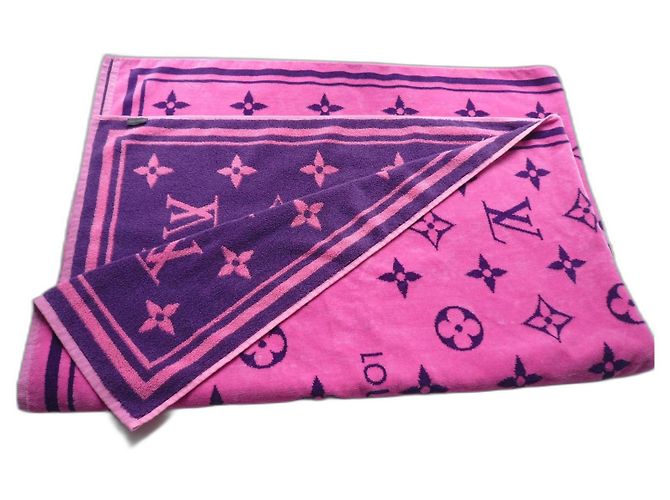 TOALLA DE BAÑO MONOGRAMA LOUIS VUITTON VUITTAMINES Rosa