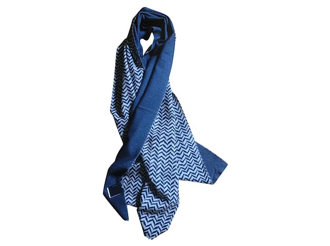 Autre Marque Boggi Milano stahl einen blauen Schal mit Fischgrätenmuster Grau Kaschmir Wolle  ref.520084