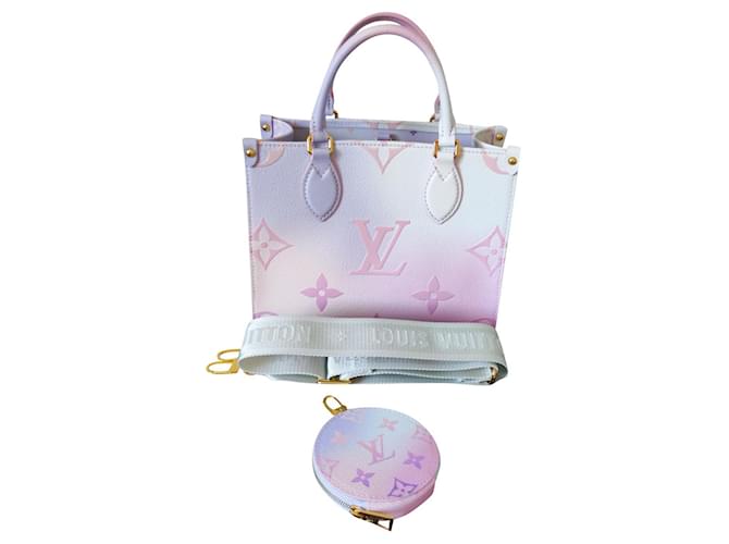 Handbag Onthego Louis Vuitton Synthetic for woman