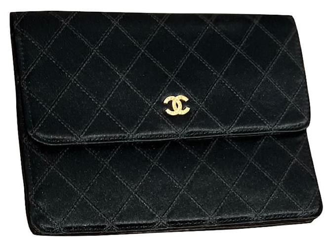Chanel Clutch bags Black Leather Satin  ref.521760
