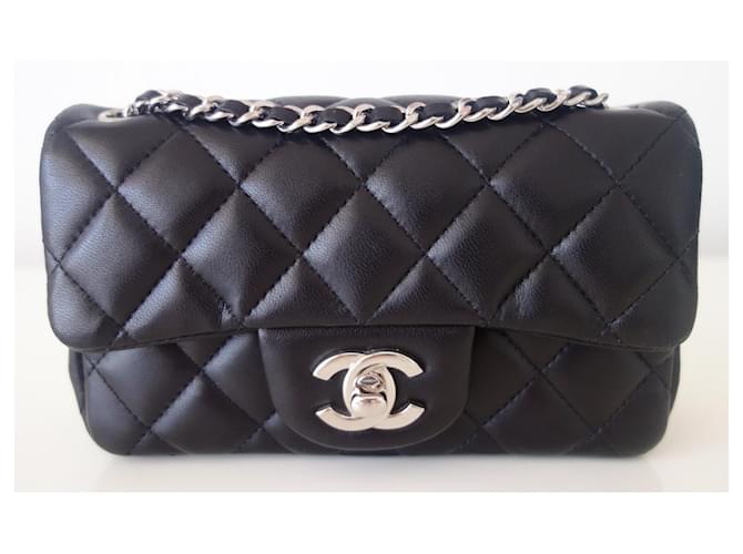 Klassische Mini-Tasche von Chanel Schwarz Leder  ref.521923