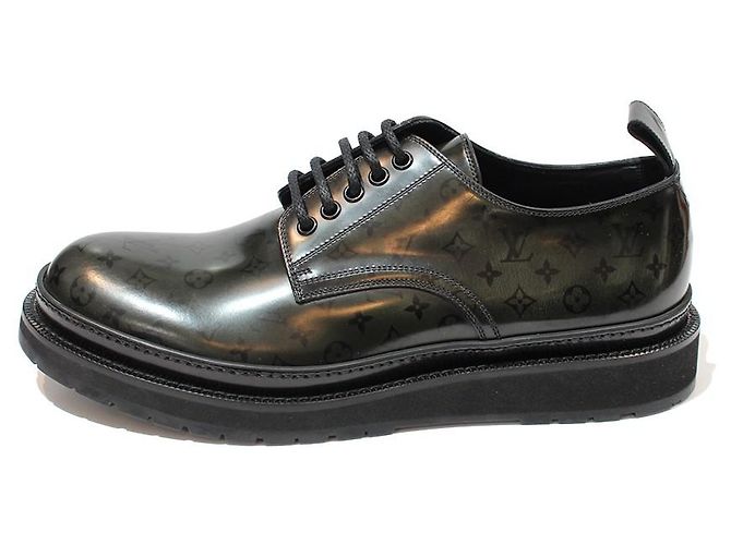 Louis Vuitton Lace ups Black