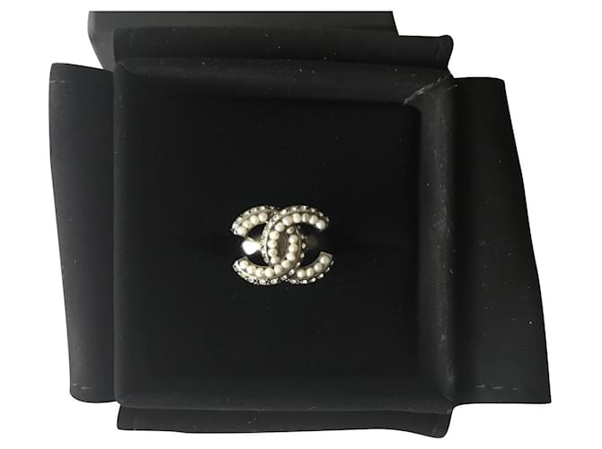 lined CC Chanel ring Silvery Metal  ref.522758