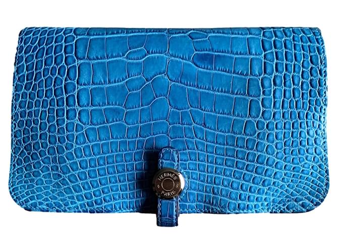 Hermès Carteira de couro de crocodilo Dogon Azul Couros exóticos  ref.523097