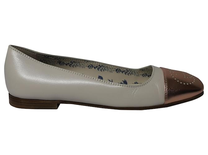 Gucci Hills Logo Ballet Flat in White Leather  ref.523405