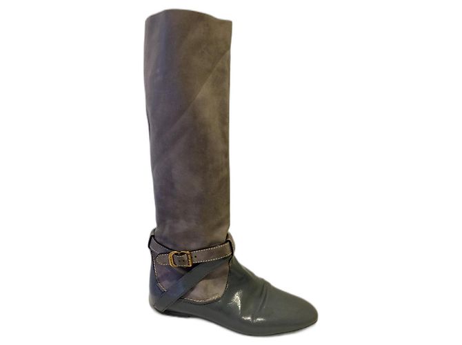 Chloé Chloe pomba e botas cinza ardósia
