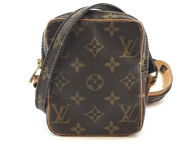Louis Vuitton Authentic Vintage Louis Vuitton Danube Crossbody Bag