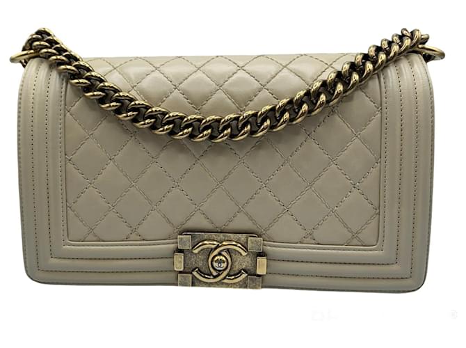 Boy Chanel Handbags Beige Leather ref.523824 - Joli Closet