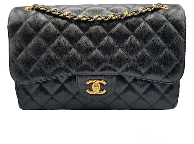 Timeless Chanel Handtaschen Schwarz Leder  ref.523951