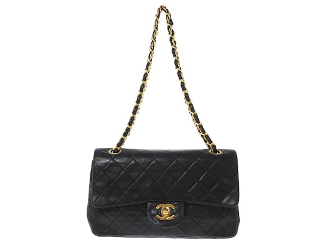 Chanel Black Small Classic Lambskin Leather lined Flap Bag  ref.528291