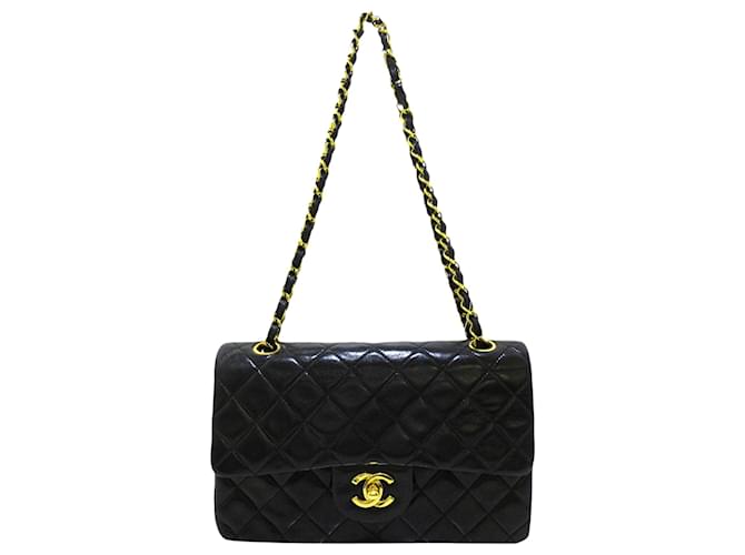 Chanel Black Small Classic Lambskin Leather lined Flap Bag  ref.528314